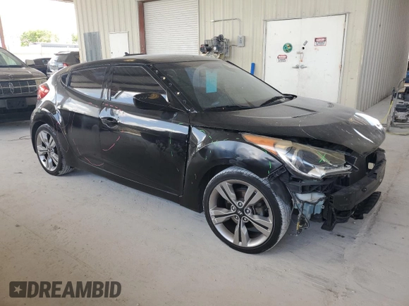2013 Hyundai Veloster w/Gray Int z VIN KMHTC6AD8DU163465, wystawiony jako Copart lot #60276915 z przebiegiem 124 451 mil mil oraz Szkoda całkowita • Salvage title. Historia ofert i sprzedaży dostępna na DreamBid. Obrazek 4.