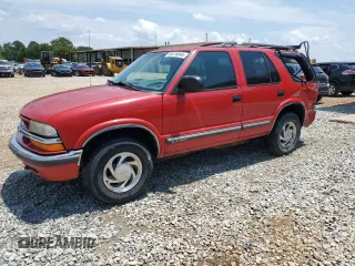 2001 Chevrolet Blazer LT with VIN 1GNDT13W81K213841, listed as a Copart auction lot 60416045 with 203,622 mi miles and Salvage title. Bid and sale history available at DreamBid. Image 1.