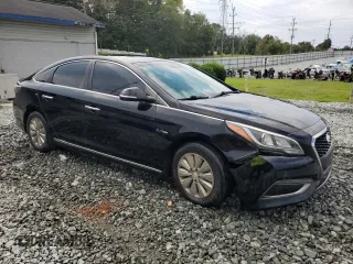 2017 Hyundai Sonata Hybrid SE with VIN KMHE24L14HA059503, listed as a Copart auction lot 67962073 with 97,379 mi miles. Bid and sale history available at carsss.com. Image 4.