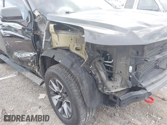 2022 Chevrolet Suburban z VIN 1GNSKDKL5NR218592, wystawiony jako IAAI lot #41989302 z przebiegiem 184 080 mil mil oraz . Historia ofert i sprzedaży dostępna na DreamBid. Obrazek 6.
