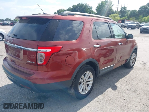 2014 Ford Explorer XLT with VIN 1FM5K7D84EGB33198, listed as a IAAI auction lot 42119557 with 161,242 mi miles. Bid and sale history available at carsss.com. Image 4.