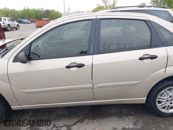 2006 Ford Focus S with VIN 1FAFP34N16W150966, listed as a IAAI auction lot 42038422 with 162,052 mi miles and . Bid and sale history available at carsss.com. Image 14.