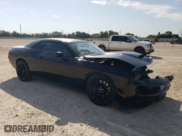 2019 Dodge Challenger R/T Scat Pack z VIN 2C3CDZFJ0KH540554, wystawiony jako Copart lot #56832535 z przebiegiem 59 298 mil mil oraz Szkoda całkowita • Salvage title. Historia ofert i sprzedaży dostępna na DreamBid. Obrazek 4.