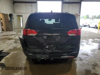 2017 Chrysler Pacifica Limited with VIN 2C4RC1GG8HR644659, listed as a Copart auction lot 60239555 with 94,311 mi miles and Salvage title. Bid and sale history available at DreamBid. Image 6.