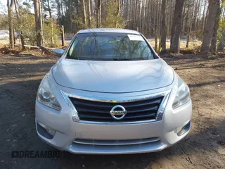 2014 Nissan Altima SV with VIN 1N4AL3AP1EC291922, listed as a IAAI auction lot 41432943 with 144,239 mi miles and . Bid and sale history available at DreamBid. Image 12.
