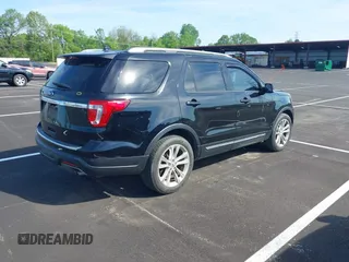 2018 Ford Explorer XLT with VIN 1FM5K7D85JGA76679, listed as a IAAI auction lot 42052252 with 107,449 mi miles and . Bid and sale history available at DreamBid. Image 4.
