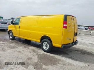 2012 GMC Savana Cargo Van with VIN 1GTW7GCA9C1900087, listed as a IAAI auction lot 41716404 with 277,445 mi miles. Bid and sale history available at carsss.com. Image 3.