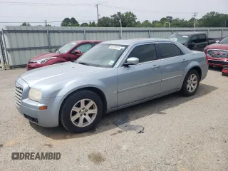 2006 Chrysler 300 Touring z VIN 2C3KA53G46H321382, wystawiony jako Copart lot #58010015 z przebiegiem 224 286 mil mil oraz Szkoda całkowita • Salvage title. Historia ofert i sprzedaży dostępna na DreamBid. Obrazek 1.