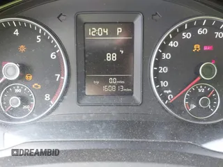 2010 Volkswagen Jetta S z VIN 3VWJZ7AJ9AM079352, wystawiony jako IAAI lot #42360317 z przebiegiem 160 813 mil mil oraz . Historia ofert i sprzedaży dostępna na DreamBid. Obrazek 7.
