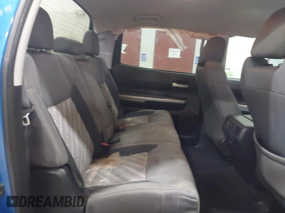 2018 Toyota Tundra 2WD SR5 with VIN 5TFEM5F15JX131991, listed as a IAAI auction lot 41084307 with 63,232 mi miles. Bid and sale history available at carsss.com. Image 8.