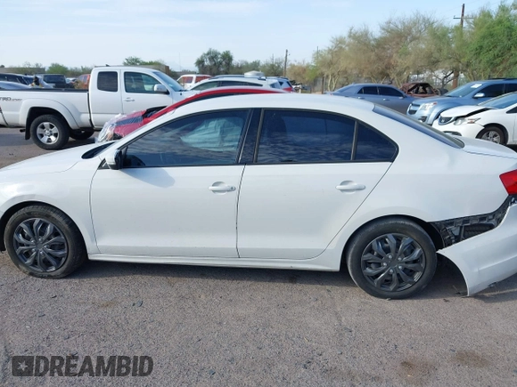 2011 Volkswagen Jetta SE с VIN 3VWDZ7AJ7BM386016, выставлен на аукционе IAAI как лот 42709416 с пробегом 156 890 миль миль и . История ставок и продаж доступна на DreamBid. Изображение 14.