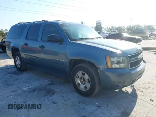 2008 Chevrolet Suburban LT w/3LT with VIN 3GNFC160X8G162523, listed as a IAAI auction lot 41527311 with 245,195 mi miles. Bid and sale history available at carsss.com. Image 1.