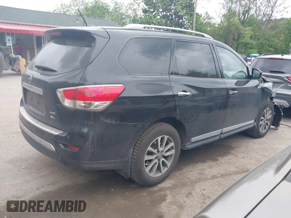 2014 Nissan Pathfinder S with VIN 5N1AR2MM6EC701890, listed as a IAAI auction lot 42280836 with 132,479 mi miles and . Bid and sale history available at DreamBid. Image 4.