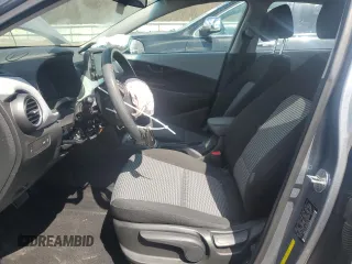 2020 Hyundai Kona SE with VIN KM8K12AA8LU559216, listed as a Copart auction lot 50093685 with 32,118 mi miles and Salvage Title. Bid and sale history available at carsss.com. Image 7.