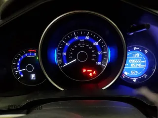 2015 Honda Fit LX с VIN 3HGGK5H56FM720996, выставлен на аукционе Copart как лот 57565945 с пробегом 90 222 миль миль и Списание • Salvage title. История ставок и продаж доступна на DreamBid. Изображение 9.
