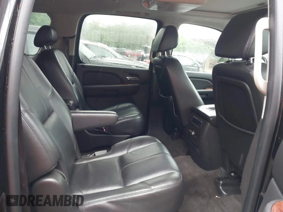 2008 Chevrolet Suburban LTZ with VIN 1GNFK16338J221195, listed as a IAAI auction lot 42243746 with 199,707 mi miles and . Bid and sale history available at DreamBid. Image 8.