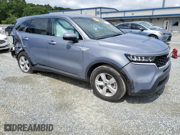 2023 Kia Sorento LX with VIN 5XYRG4LC7PG198127, listed as a Copart auction lot 58632495 with 39,551 mi miles and Salvage title. Bid and sale history available at DreamBid. Image 4.