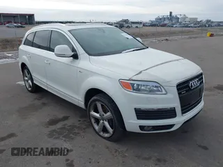 2008 Audi Q7 4.2L Premium with VIN WA1EV74L28D067833, listed as a IAAI auction lot 41541882 with 1 mi miles. Bid and sale history available at carsss.com. Image 1.