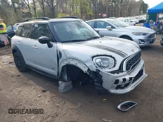 2020 MINI Countryman Cooper S z VIN WMZYX1C00L3L55740, wystawiony jako IAAI lot #42106897 z przebiegiem 92 609 mil mil oraz . Historia ofert i sprzedaży dostępna na DreamBid. Obrazek 1.