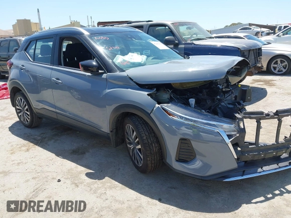 2023 Nissan Kicks SV z VIN 3N1CP5CV0PL545306, wystawiony jako IAAI lot #42403099 z przebiegiem 32 916 mil mil oraz . Historia ofert i sprzedaży dostępna na DreamBid. Obrazek 1.