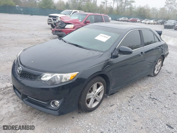 2014 Toyota Camry L with VIN 4T1BF1FK4EU309911, listed as a IAAI auction lot 41919036 with 109,633 mi miles. Bid and sale history available at carsss.com. Image 17.