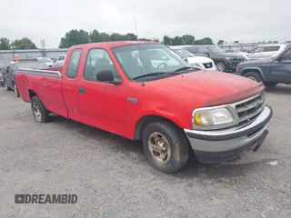 1997 Ford F-150 z VIN 1FTDX1724VKB63174, wystawiony jako IAAI lot #42494621 z przebiegiem 205 978 mil mil oraz . Historia ofert i sprzedaży dostępna na DreamBid. Obrazek 1.