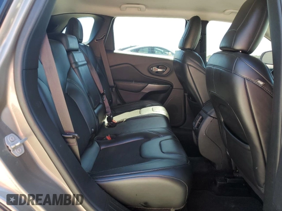 2019 Jeep Cherokee Latitude Plus z VIN 1C4PJMLB0KD112955, wystawiony jako Copart lot #58196135 z przebiegiem 85 856 mil mil oraz Szkoda całkowita • Salvage title. Historia ofert i sprzedaży dostępna na DreamBid. Obrazek 11.