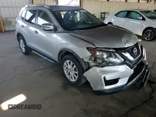 2017 Nissan Rogue SV z VIN JN8AT2MT3HW143002, wystawiony jako Copart lot #53557855 z przebiegiem 120 193 mil mil oraz Szkody całkowita. Historia ofert i sprzedaży dostępna na DreamBid. Obrazek 11.