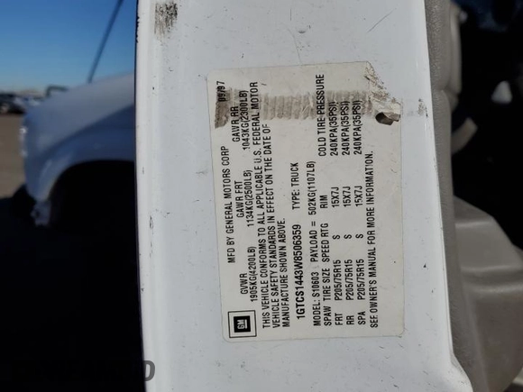 1998 GMC Sonoma z VIN 1GTCS1443W8506359, wystawiony jako Copart lot #83055064 z przebiegiem Nie podano mil oraz Szkody całkowita. Historia ofert i sprzedaży dostępna na DreamBid. Obrazek 14.