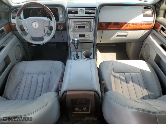 2006 Lincoln Navigator Luxury with VIN 5LMFU28536LJ08428, listed as a Copart auction lot 51588675 with 142,669 mi miles and Salvage Title. Bid and sale history available at carsss.com. Image 8.