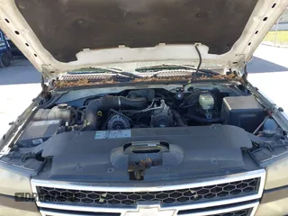 2006 Chevrolet Silverado 1500 Work Truck with VIN 1GCEC19X16Z241671, listed as a IAAI auction lot 41863339 with 168,186 mi miles. Bid and sale history available at carsss.com. Image 10.