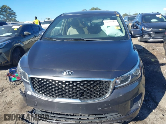 2018 Kia Sedona LX with VIN KNDMB5C18J6363478, listed as a IAAI auction lot 41687688 with 119,700 mi miles. Bid and sale history available at carsss.com. Image 12.