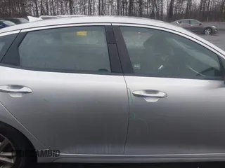 2019 Kia Optima LX with VIN 5XXGT4L31KG348622, listed as a IAAI auction lot 41726487 with 100,286 mi miles. Bid and sale history available at carsss.com. Image 13.