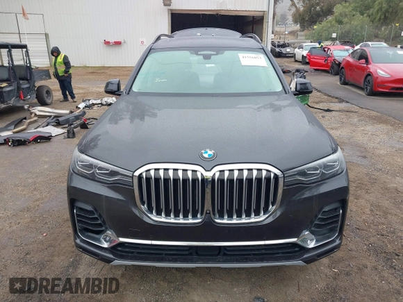 2021 BMW X7 xDrive40i z VIN 5UXCW2C02M9D83199, wystawiony jako IAAI lot #41556053 z przebiegiem 38 926 mil mil oraz . Historia ofert i sprzedaży dostępna na DreamBid. Obrazek 13.