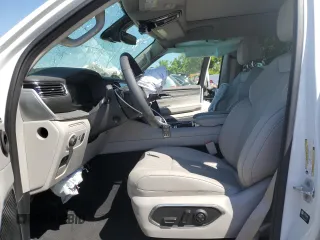 2023 Jeep Wagoneer Series III with VIN 1C4SJSDP3PS573384, listed as a Copart auction lot 58173364 with 5,014 mi miles and Salvage title. Bid and sale history available at DreamBid. Image 7.