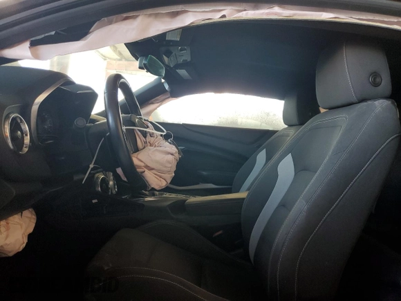 2019 Chevrolet Camaro 1LT with VIN 1G1FB1RS3K0102919, listed as a Copart auction lot 73689352 with 32,650 mi miles. Bid and sale history available at carsss.com. Image 7.