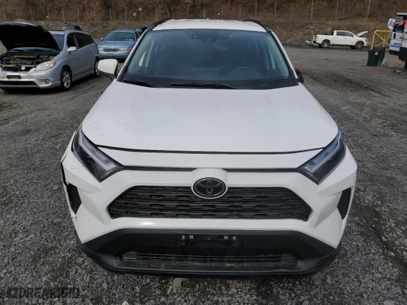 2024 Toyota RAV4 XLE with VIN 2T3P1RFV6RC394956, listed as a Copart auction lot 53396815 with 14,225 mi miles and Salvage Title. Bid and sale history available at carsss.com. Image 5.