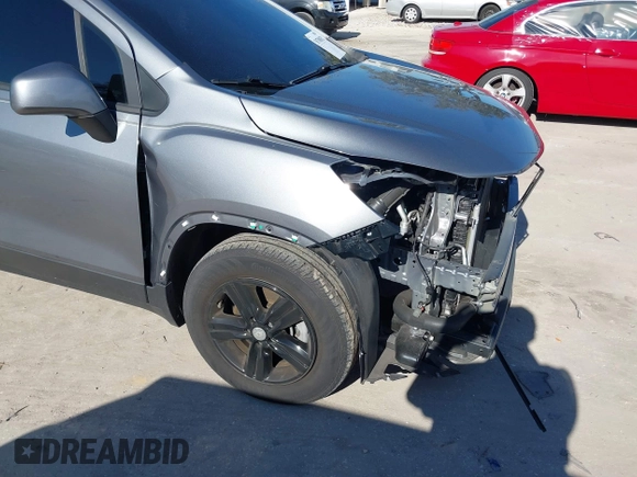 2020 Chevrolet Trax LS z VIN 3GNCJKSB7LL144101, wystawiony jako IAAI lot #38708852 z przebiegiem 44 644 mil mil oraz . Historia ofert i sprzedaży dostępna na DreamBid. Obrazek 21.