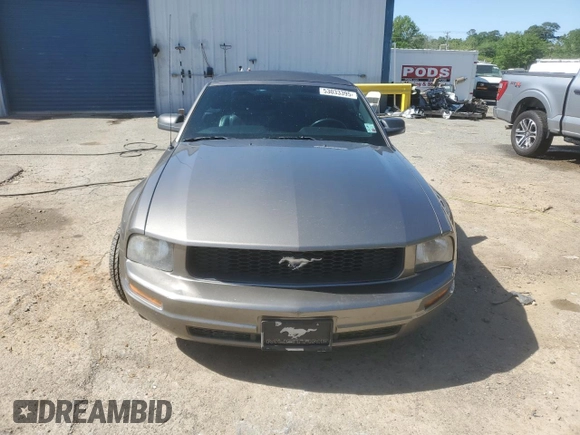 2005 Ford Mustang Deluxe with VIN 1ZVFT84N155232118, listed as a Copart auction lot 53033395 with 91,652 mi miles and Salvage Title. Bid and sale history available at carsss.com. Image 5.