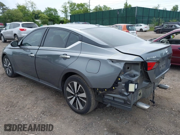 2020 Nissan Altima SV z VIN 1N4BL4DWXLC172566, wystawiony jako IAAI lot #42359457 z przebiegiem 122 856 mil mil oraz . Historia ofert i sprzedaży dostępna na DreamBid. Obrazek 3.