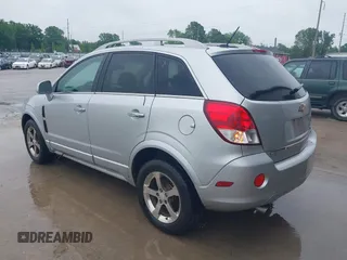 2012 Chevrolet Captiva Sport LT z VIN 3GNAL3E5XCS590035, wystawiony jako IAAI lot #42361870 z przebiegiem 231 136 mil mil oraz . Historia ofert i sprzedaży dostępna na DreamBid. Obrazek 3.