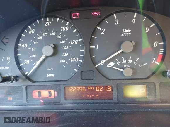 2006 BMW 3 Series 325Ci with VIN WBABW33456PX83708, listed as a IAAI auction lot 41425941 with 122,396 mi miles. Bid and sale history available at carsss.com. Image 7.