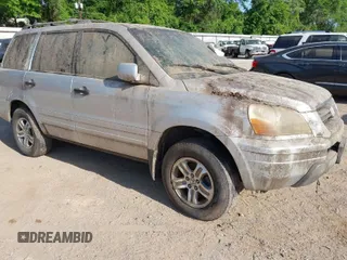 2005 Honda Pilot EX with VIN 5FNYF18485B038504, listed as a IAAI auction lot 42014126 with 178,821 mi miles. Bid and sale history available at carsss.com. Image 1.