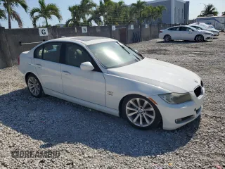 2011 BMW 3 Series 328i xDrive z VIN WBAPK5G50BNN80800, wystawiony jako Copart lot #56477515 z przebiegiem 83 973 mil mil oraz Czysty tytuł • Clean title. Historia ofert i sprzedaży dostępna na DreamBid. Obrazek 4.