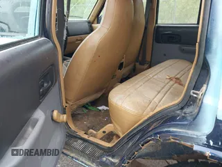 1997 Jeep Cherokee SE z VIN 1J4FJ28S3VL573144, wystawiony jako IAAI lot #41965201 z przebiegiem 298 276 mil mil oraz . Historia ofert i sprzedaży dostępna na DreamBid. Obrazek 8.