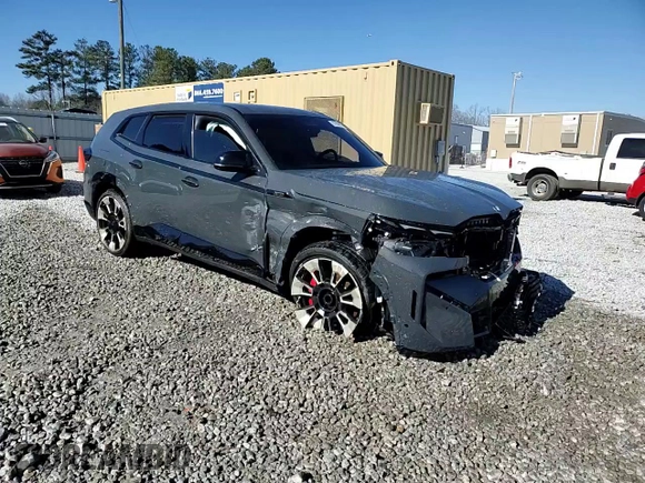 2023 BMW XM z VIN 5YM23CS03P9S57455, wystawiony jako Copart lot #87658815 z przebiegiem Nie podano mil oraz Szkoda całkowita • Salvage title. Historia ofert i sprzedaży dostępna na DreamBid. Obrazek 14.