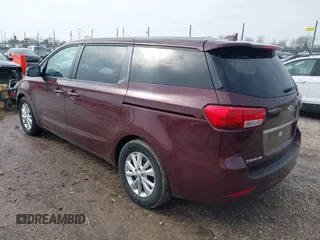2017 Kia Sedona LX with VIN KNDMB5C12H6236364, listed as a IAAI auction lot 41924391 with 100,546 mi miles. Bid and sale history available at carsss.com. Image 3.