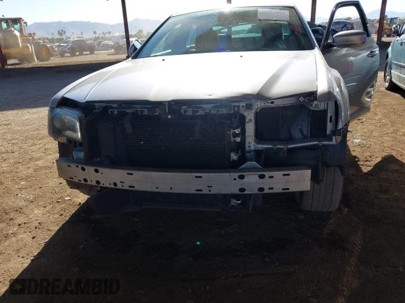 2015 Chrysler 300 with VIN 2C3CCAGG0FH887573, listed as a IAAI auction lot 41111962 with 84,286 mi miles. Bid and sale history available at carsss.com. Image 6.