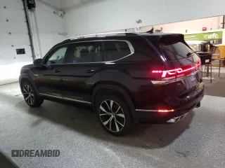 2024 Volkswagen Atlas SEL Premium R-Line with VIN 1V2FR2CA6RC506944, listed as a Copart auction lot 84018054 with 5,616 mi miles and Clean title. Bid and sale history available at DreamBid. Image 2.