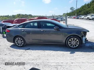 2017 Ford Fusion SE with VIN 3FA6P0HDXHR100346, listed as a IAAI auction lot 41895097 with 89,240 mi miles. Bid and sale history available at carsss.com. Image 14.